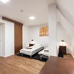 Airhome - Raekoja Plats Reval