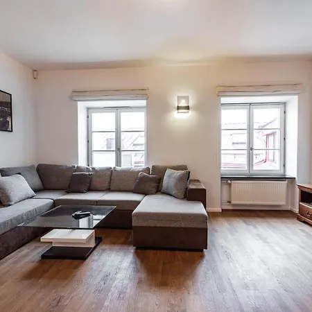 Airhome - Raekoja Plats Apartamento *
