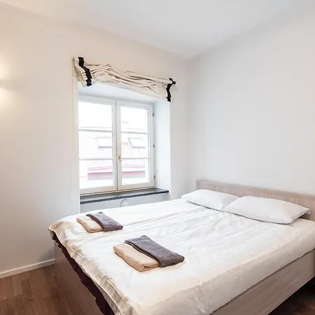 Airhome - Raekoja Plats Apartment