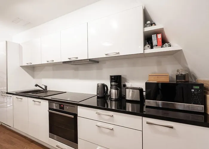 Airhome - Raekoja Plats