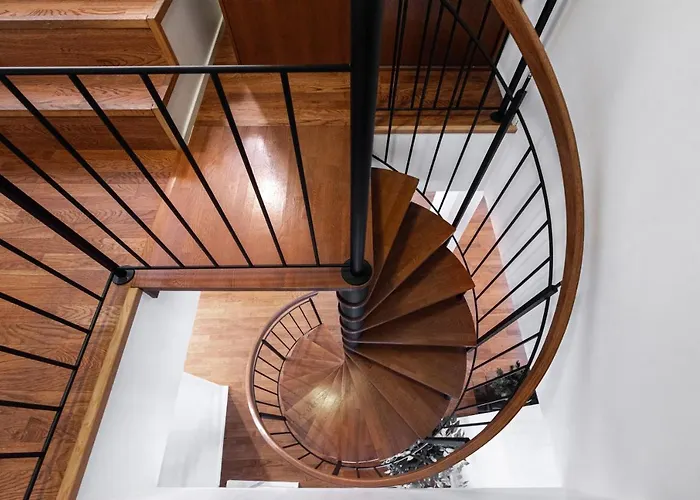 Airhome - Raekoja Plats *