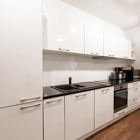 Airhome - Raekoja Plats *