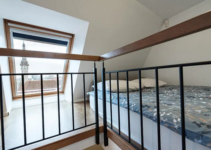 Airhome - Raekoja Plats *